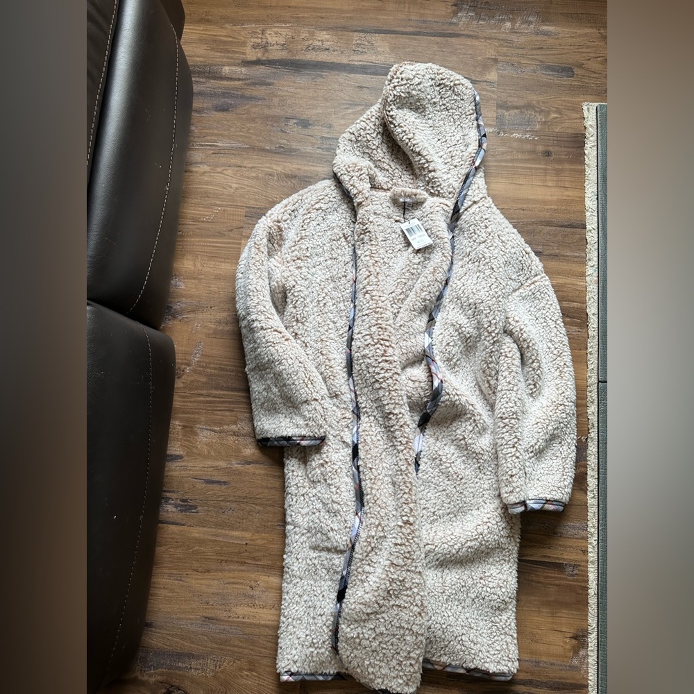 Vera Bradley robe, new with tags, S/M.